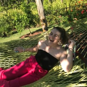 Meet your Posher, Olivia